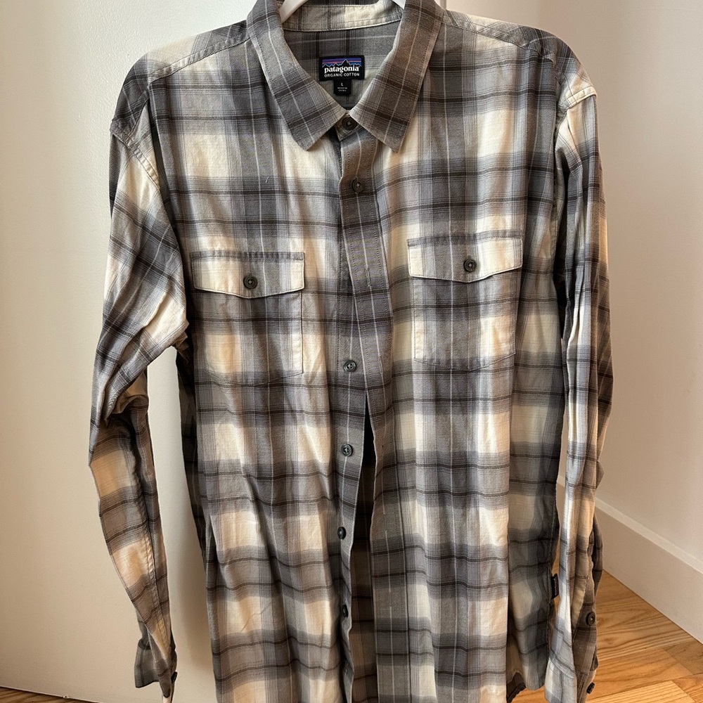 Patagonia Men's Plaid Shirt - Gray and Cream